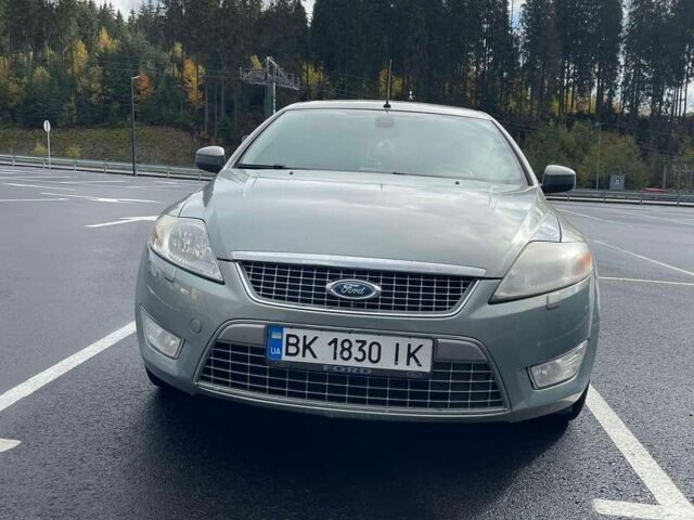 Сірий Форд Мондео, об'ємом двигуна 2 л та пробігом 330 тис. км за 5300 $, фото 1 на Automoto.ua