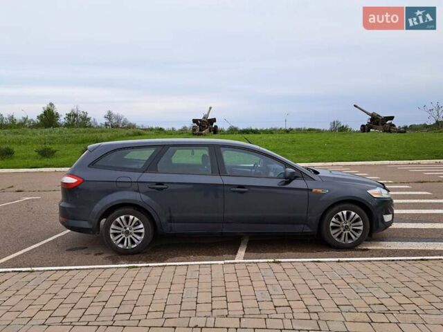 Серый Форд Мондео, объемом двигателя 1.8 л и пробегом 267 тыс. км за 6800 $, фото 1 на Automoto.ua