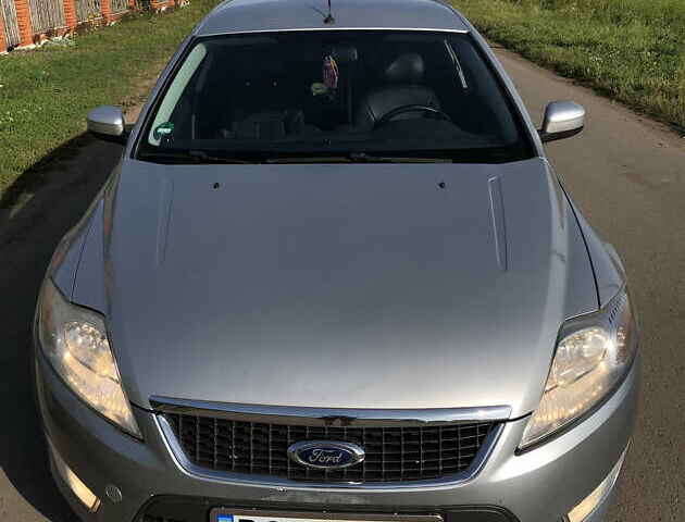 Сірий Форд Мондео, об'ємом двигуна 2 л та пробігом 310 тис. км за 6600 $, фото 1 на Automoto.ua