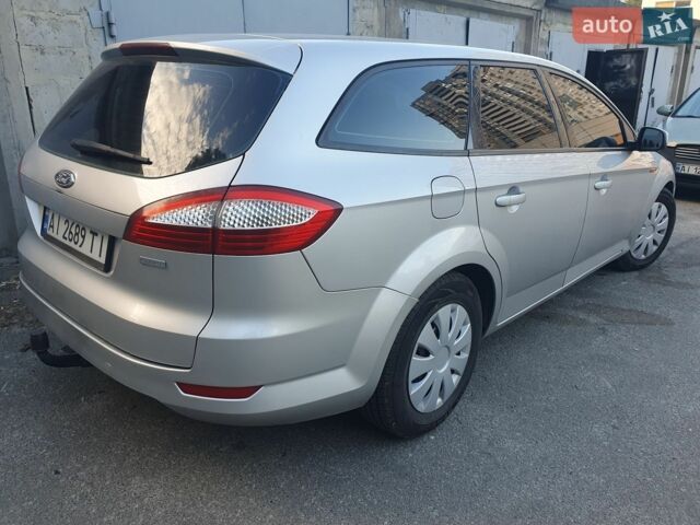 Сірий Форд Мондео, об'ємом двигуна 2 л та пробігом 220 тис. км за 5600 $, фото 1 на Automoto.ua