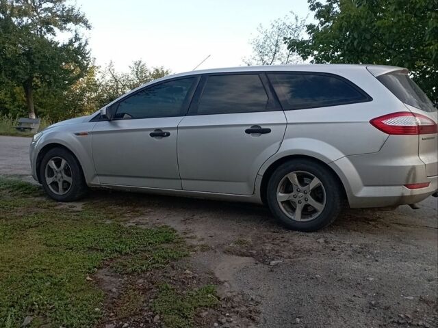 Сірий Форд Мондео, об'ємом двигуна 2 л та пробігом 466 тис. км за 3600 $, фото 1 на Automoto.ua