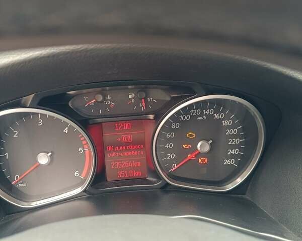 Серый Форд Мондео, объемом двигателя 2 л и пробегом 235 тыс. км за 6500 $, фото 1 на Automoto.ua