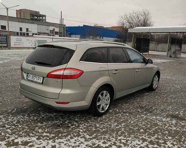 Серый Форд Мондео, объемом двигателя 2 л и пробегом 290 тыс. км за 6400 $, фото 1 на Automoto.ua