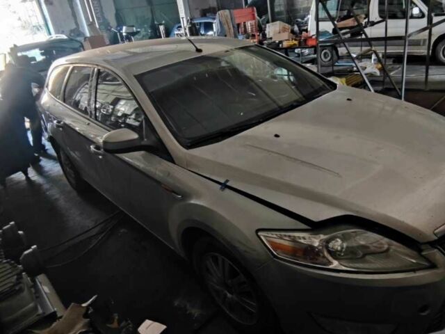 Сірий Форд Мондео, об'ємом двигуна 1.8 л та пробігом 400 тис. км за 2900 $, фото 1 на Automoto.ua