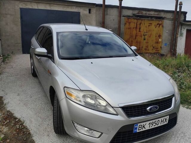 Сірий Форд Мондео, об'ємом двигуна 1.75 л та пробігом 240 тис. км за 5800 $, фото 1 на Automoto.ua