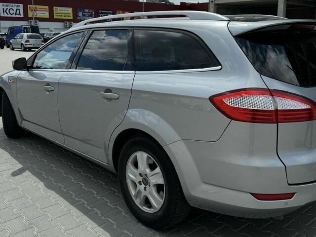 Сірий Форд Мондео, об'ємом двигуна 2 л та пробігом 300 тис. км за 4350 $, фото 1 на Automoto.ua