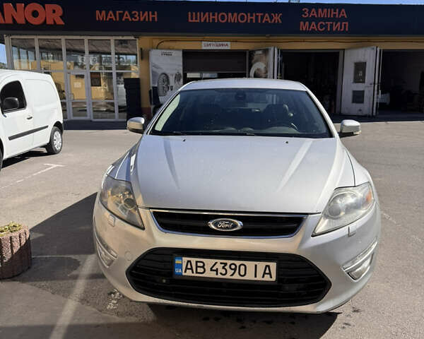 Сірий Форд Мондео, об'ємом двигуна 2 л та пробігом 380 тис. км за 8300 $, фото 1 на Automoto.ua