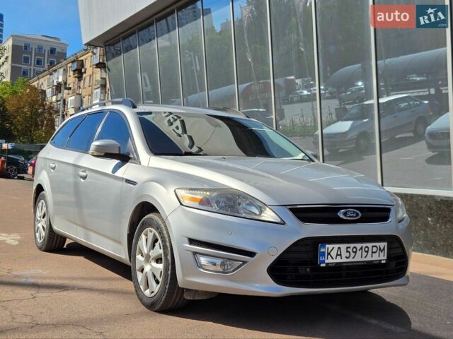 Сірий Форд Мондео, об'ємом двигуна 2 л та пробігом 301 тис. км за 7300 $, фото 1 на Automoto.ua