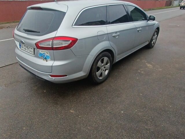 Сірий Форд Мондео, об'ємом двигуна 2 л та пробігом 216 тис. км за 6100 $, фото 1 на Automoto.ua