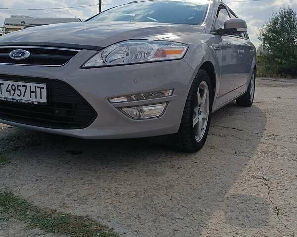 Серый Форд Мондео, объемом двигателя 1.56 л и пробегом 242 тыс. км за 8900 $, фото 1 на Automoto.ua