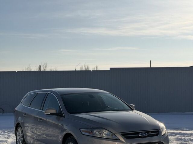 Сірий Форд Мондео, об'ємом двигуна 2 л та пробігом 284 тис. км за 4700 $, фото 1 на Automoto.ua