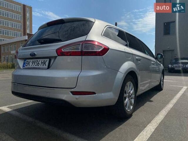 Серый Форд Мондео, объемом двигателя 2 л и пробегом 246 тыс. км за 9200 $, фото 1 на Automoto.ua