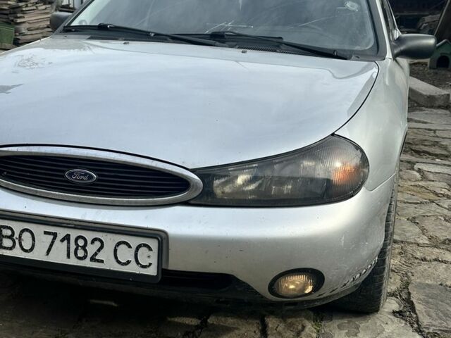 Серый Форд Мондео, объемом двигателя 1.6 л и пробегом 400 тыс. км за 2399 $, фото 1 на Automoto.ua