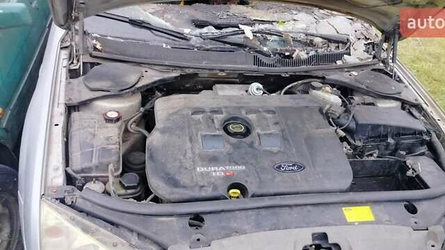 Серый Форд Мондео, объемом двигателя 2 л и пробегом 380 тыс. км за 1350 $, фото 1 на Automoto.ua