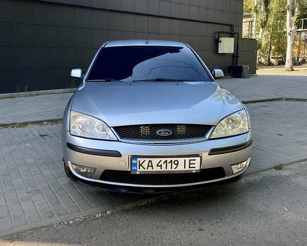 Сірий Форд Мондео, об'ємом двигуна 1.8 л та пробігом 269 тис. км за 5200 $, фото 1 на Automoto.ua