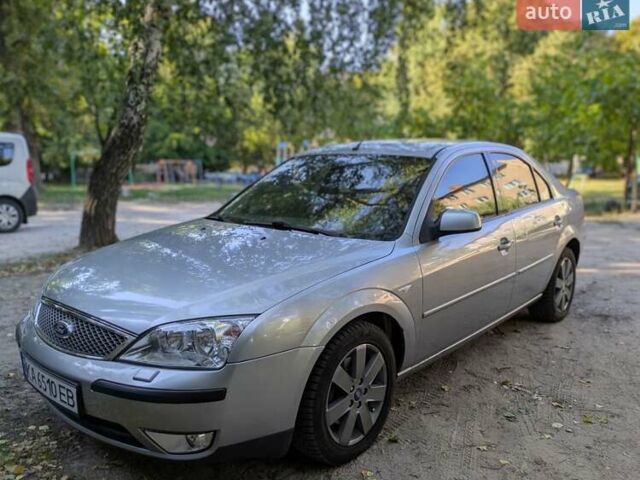 Серый Форд Мондео, объемом двигателя 2 л и пробегом 270 тыс. км за 4400 $, фото 1 на Automoto.ua