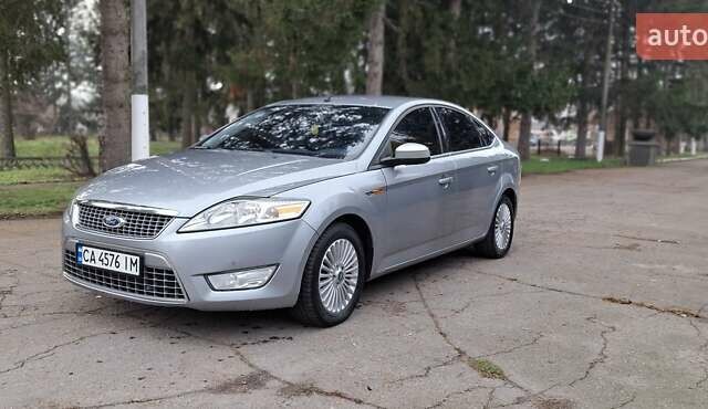Сірий Форд Мондео, об'ємом двигуна 2 л та пробігом 223 тис. км за 6900 $, фото 1 на Automoto.ua