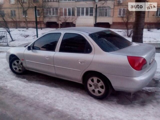 Сірий Форд Мондео, об'ємом двигуна 2 л та пробігом 420 тис. км за 3550 $, фото 1 на Automoto.ua