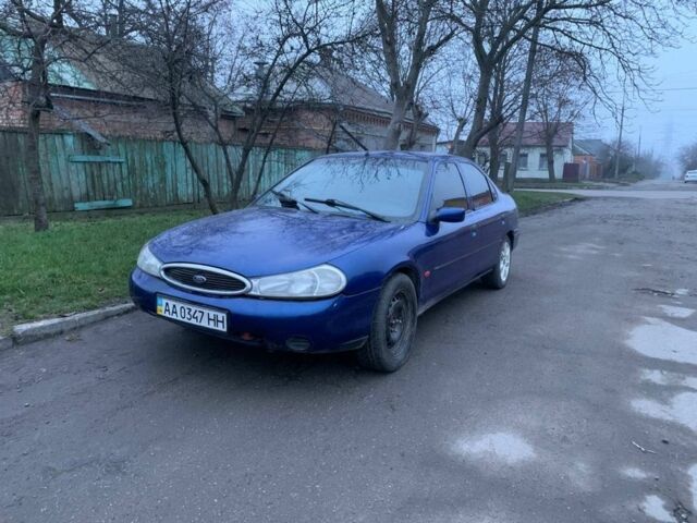 Синий Форд Мондео, объемом двигателя 2 л и пробегом 255 тыс. км за 1000 $, фото 1 на Automoto.ua