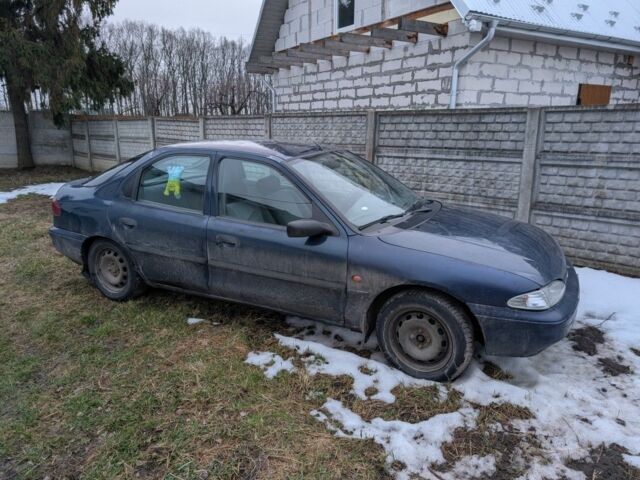 Синій Форд Мондео, об'ємом двигуна 1.8 л та пробігом 350 тис. км за 500 $, фото 1 на Automoto.ua