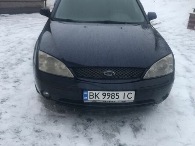 Синий Форд Мондео, объемом двигателя 2 л и пробегом 312 тыс. км за 2900 $, фото 1 на Automoto.ua