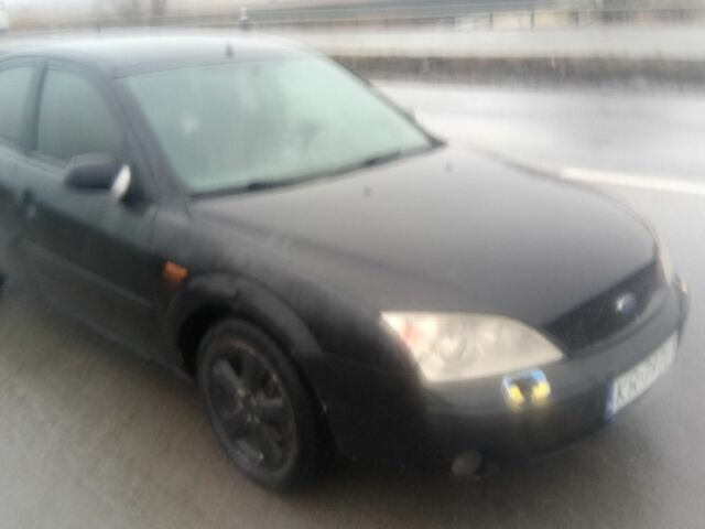 Синий Форд Мондео, объемом двигателя 2 л и пробегом 350 тыс. км за 903 $, фото 1 на Automoto.ua