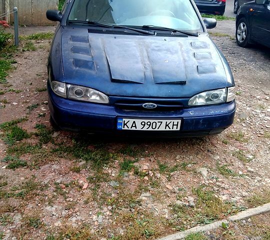 Синій Форд Мондео, об'ємом двигуна 1.8 л та пробігом 0 тис. км за 720 $, фото 1 на Automoto.ua