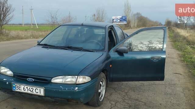 Синий Форд Мондео, объемом двигателя 1.8 л и пробегом 393 тыс. км за 1650 $, фото 1 на Automoto.ua