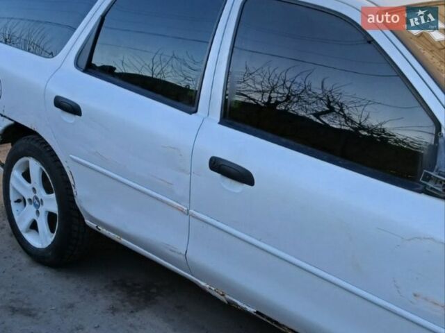 Синий Форд Мондео, объемом двигателя 1.8 л и пробегом 155 тыс. км за 756 $, фото 1 на Automoto.ua