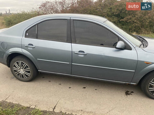 Синій Форд Мондео, об'ємом двигуна 2 л та пробігом 333 тис. км за 3000 $, фото 1 на Automoto.ua