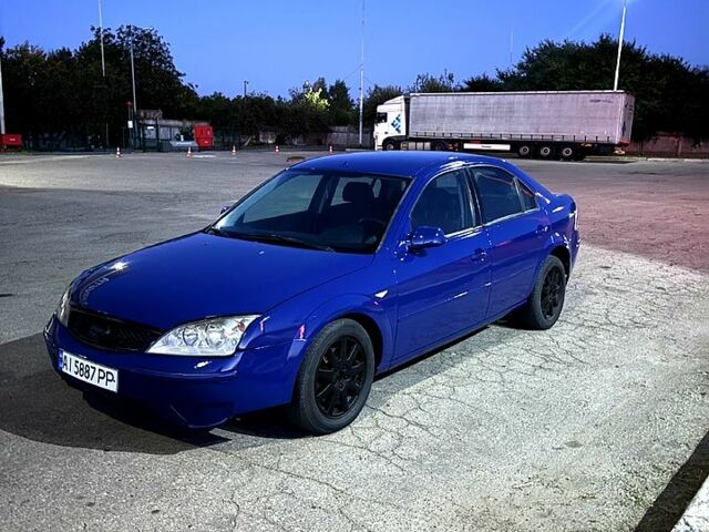 Синий Форд Мондео, объемом двигателя 2 л и пробегом 200 тыс. км за 2490 $, фото 1 на Automoto.ua