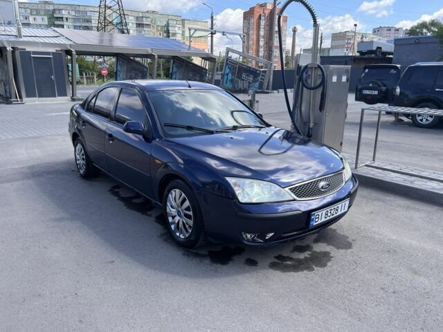 Синій Форд Мондео, об'ємом двигуна 1.8 л та пробігом 250 тис. км за 4000 $, фото 1 на Automoto.ua