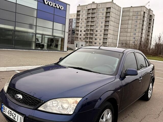 Синий Форд Мондео, объемом двигателя 2 л и пробегом 250 тыс. км за 3500 $, фото 1 на Automoto.ua
