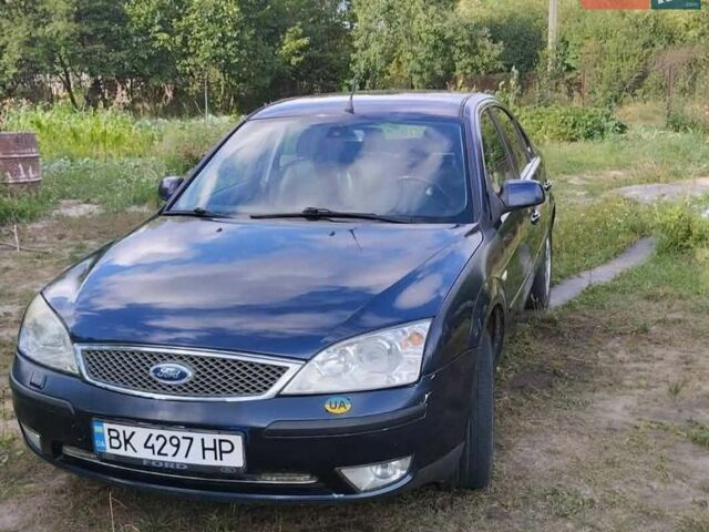 Синій Форд Мондео, об'ємом двигуна 2 л та пробігом 195 тис. км за 4000 $, фото 1 на Automoto.ua