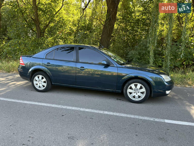 Синий Форд Мондео, объемом двигателя 2.2 л и пробегом 290 тыс. км за 3800 $, фото 1 на Automoto.ua