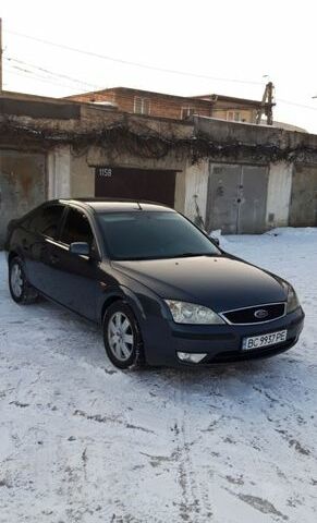 Синий Форд Мондео, объемом двигателя 2 л и пробегом 305 тыс. км за 3800 $, фото 1 на Automoto.ua