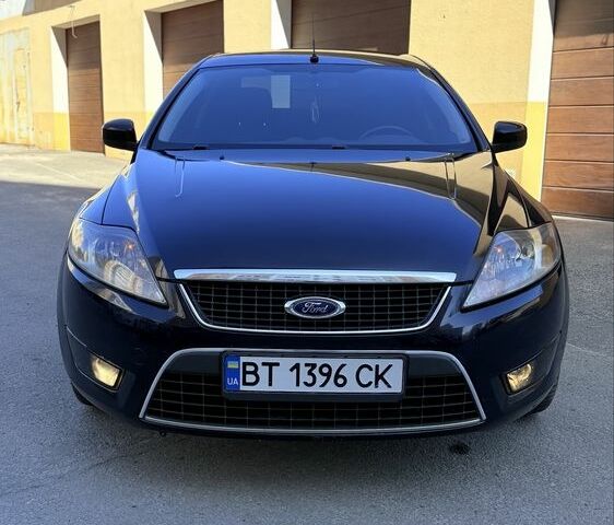 Синій Форд Мондео, об'ємом двигуна 2 л та пробігом 215 тис. км за 5250 $, фото 1 на Automoto.ua