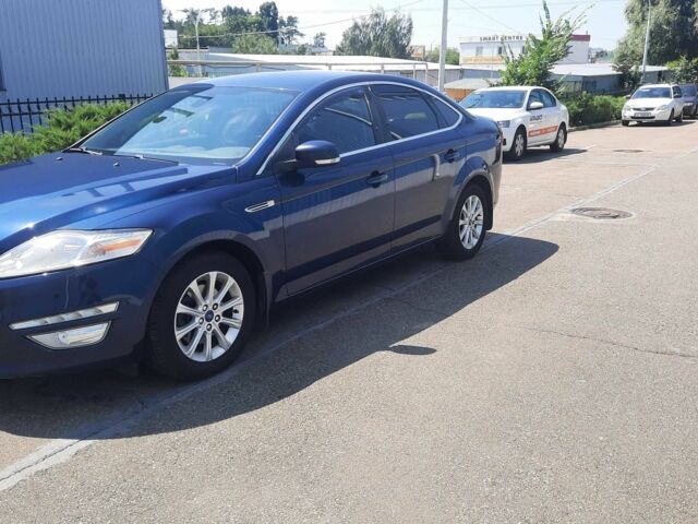 Синій Форд Мондео, об'ємом двигуна 2 л та пробігом 192 тис. км за 6300 $, фото 1 на Automoto.ua