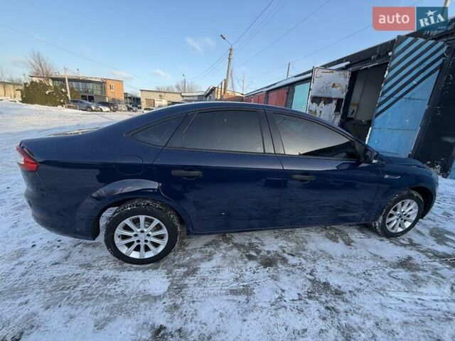 Синій Форд Мондео, об'ємом двигуна 1.6 л та пробігом 235 тис. км за 7000 $, фото 1 на Automoto.ua