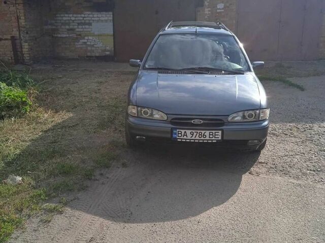 Синій Форд Мондео, об'ємом двигуна 1.99 л та пробігом 353 тис. км за 2500 $, фото 1 на Automoto.ua
