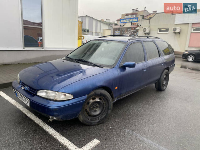 Синий Форд Мондео, объемом двигателя 1.8 л и пробегом 400 тыс. км за 1000 $, фото 1 на Automoto.ua