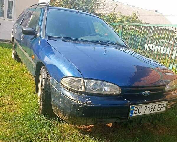 Синий Форд Мондео, объемом двигателя 1.6 л и пробегом 790 тыс. км за 1500 $, фото 1 на Automoto.ua