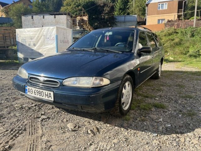 Синий Форд Мондео, объемом двигателя 2 л и пробегом 220 тыс. км за 1400 $, фото 1 на Automoto.ua