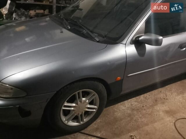 Синий Форд Мондео, объемом двигателя 1.6 л и пробегом 250 тыс. км за 1000 $, фото 1 на Automoto.ua