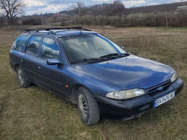Синий Форд Мондео, объемом двигателя 1.6 л и пробегом 300 тыс. км за 1100 $, фото 1 на Automoto.ua