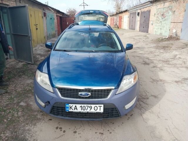Синий Форд Мондео, объемом двигателя 2 л и пробегом 300 тыс. км за 2000 $, фото 1 на Automoto.ua