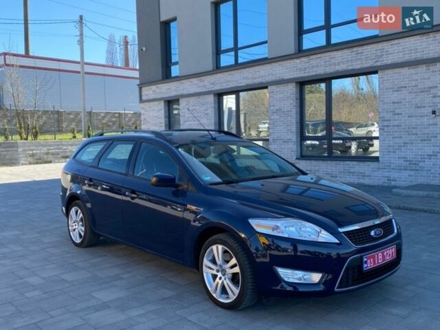 Синій Форд Мондео, об'ємом двигуна 1.8 л та пробігом 262 тис. км за 6100 $, фото 1 на Automoto.ua