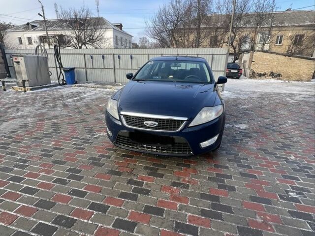 Синий Форд Мондео, объемом двигателя 2 л и пробегом 400 тыс. км за 3500 $, фото 1 на Automoto.ua