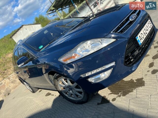 Синій Форд Мондео, об'ємом двигуна 2 л та пробігом 303 тис. км за 6800 $, фото 1 на Automoto.ua