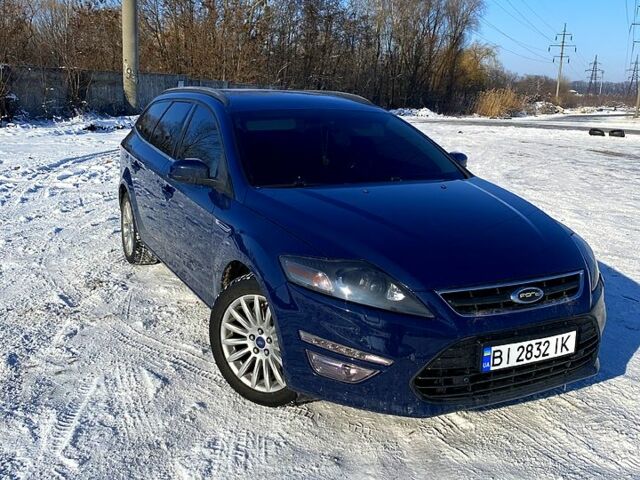 Синій Форд Мондео, об'ємом двигуна 2 л та пробігом 235 тис. км за 8100 $, фото 1 на Automoto.ua